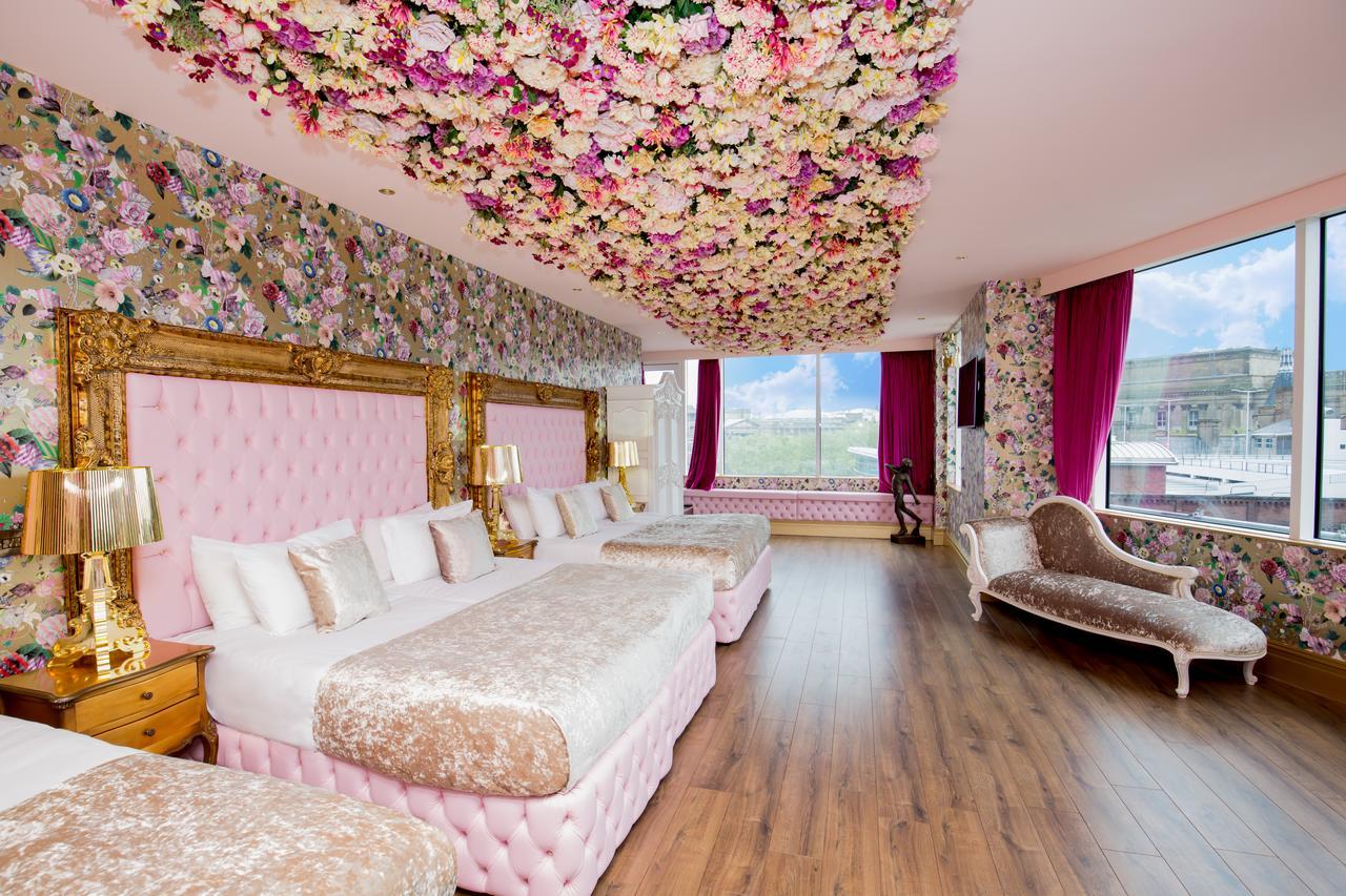 Signature Living At Shankly Hotel Liverpool Bagian luar foto